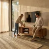 Mesa para TV Ladison - ambientada en uso