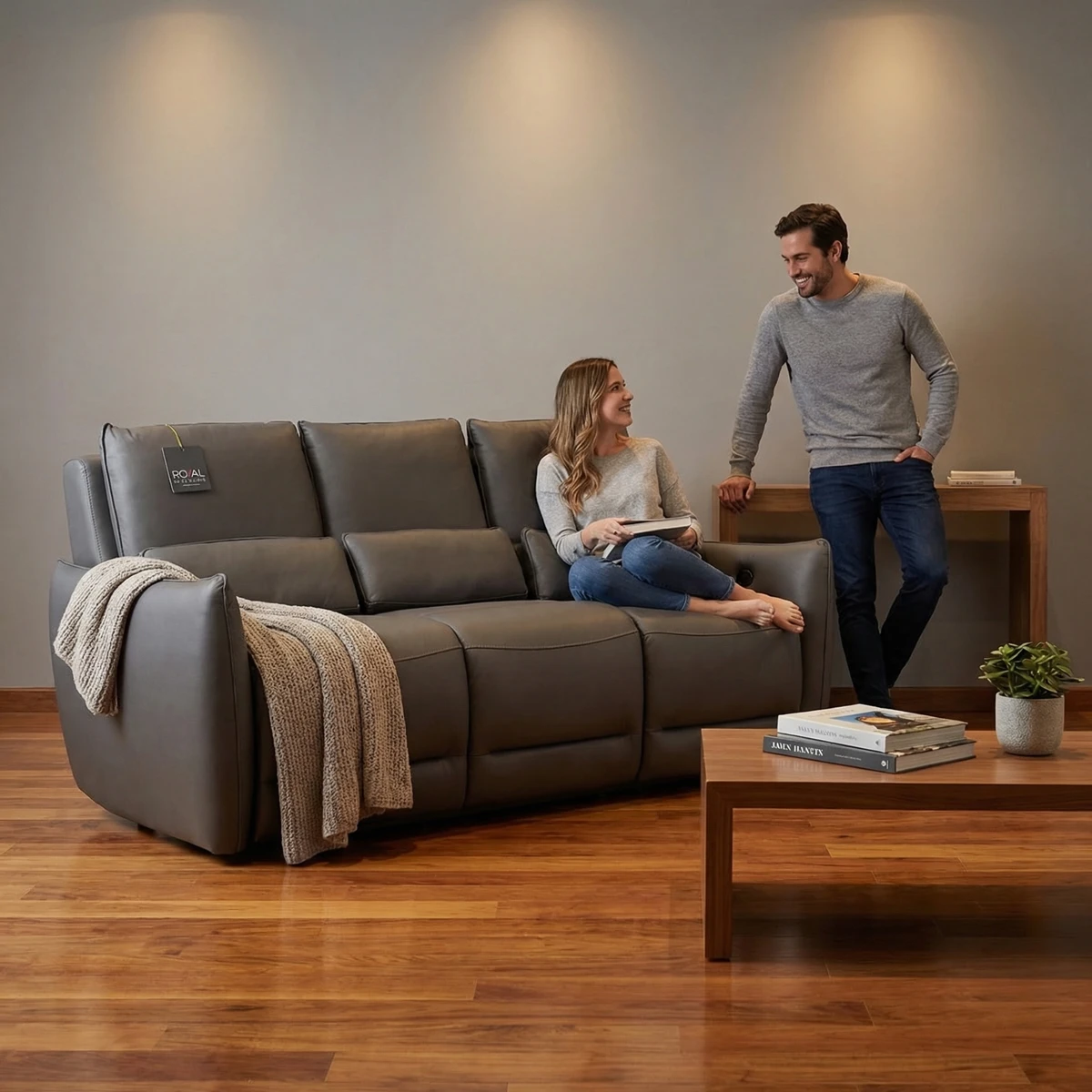 Sofá Reclinable Eléctrico Bennett Boal Gris - ambientada en uso